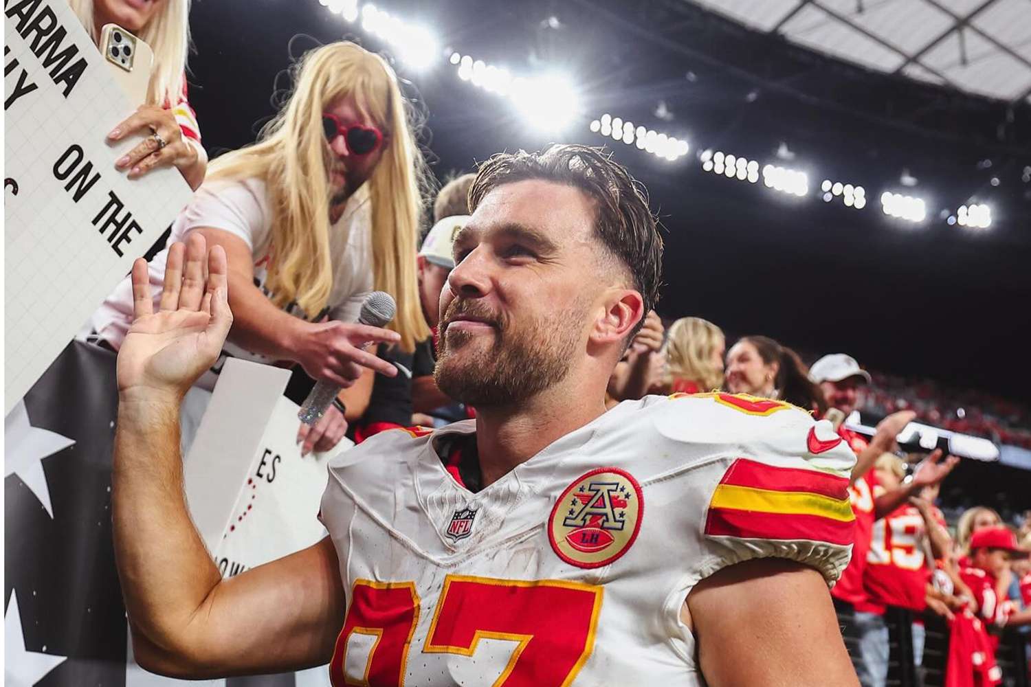 VIDEO Hot Mic Caught Travis Kelce’s 4Word Trash Talk As He Left The